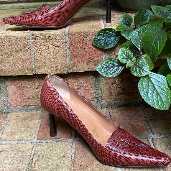 Anne Klein Brown Kitten Heel Pumps sz6.5 Crocodile Alligator Effect - Picture 3 of 5